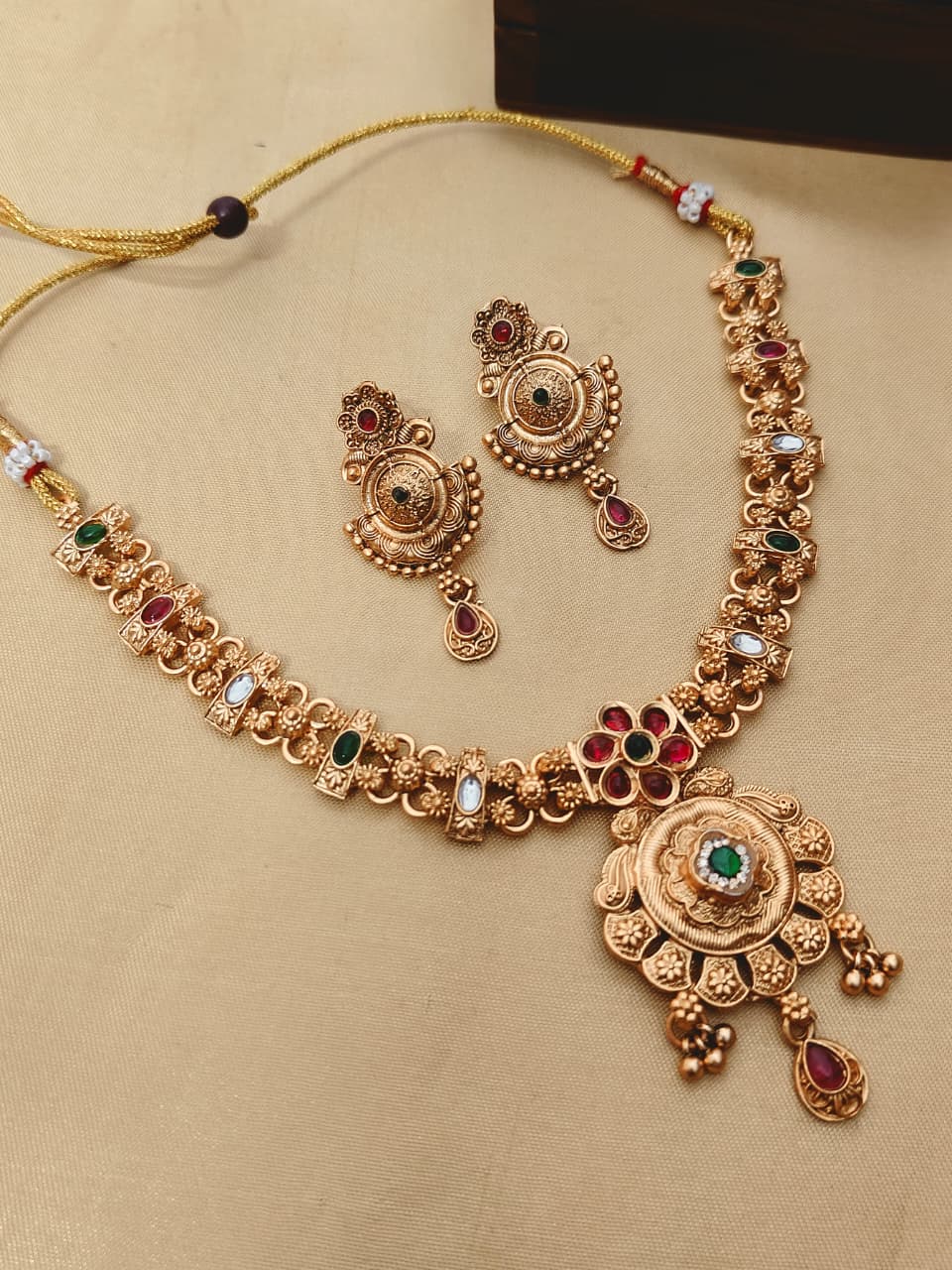 Beautiful Premium Quality Gold Plated Heritage Matt Chokker With Beautiful Earrings….